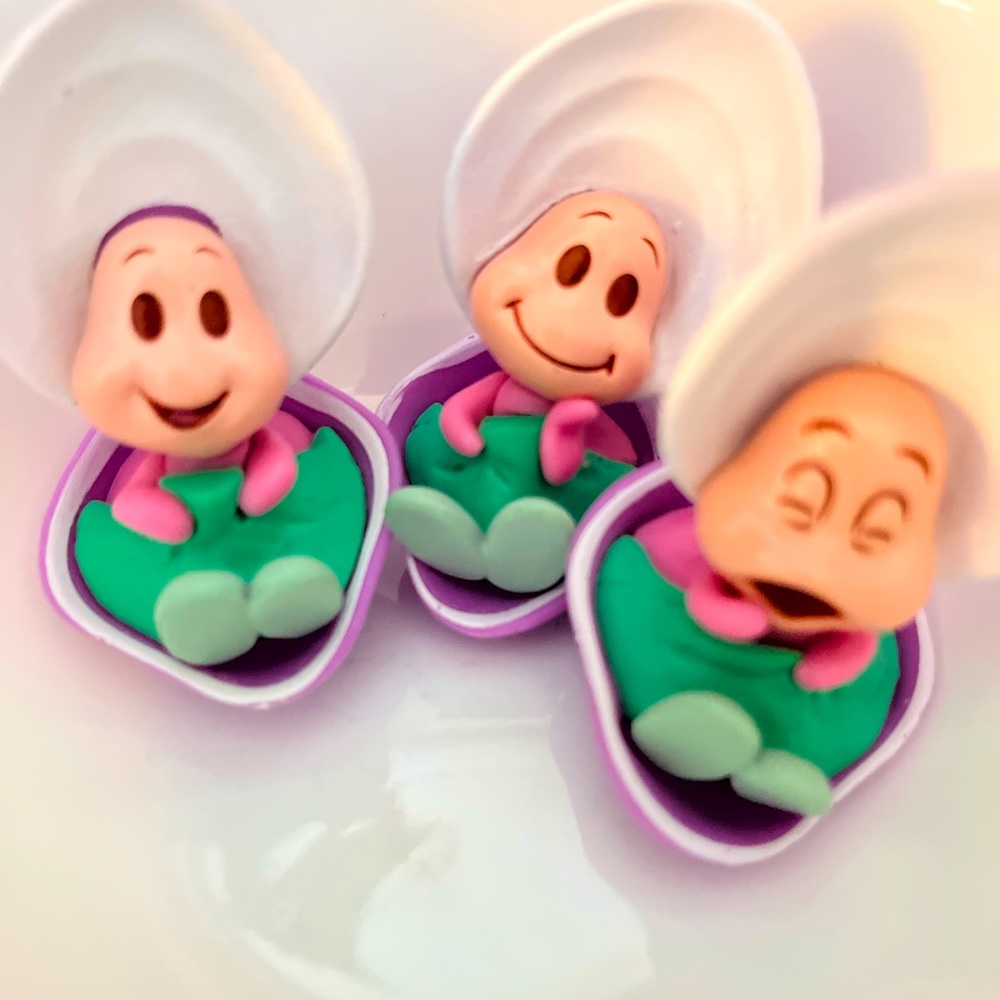 NEW! Young Baby Oyster Figures from Disney’s Alice in Wonderland (Set of 3)